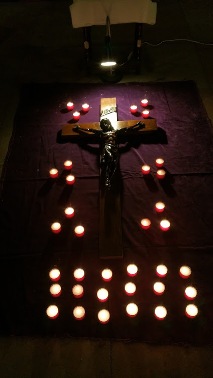 Prayer Round the Cross